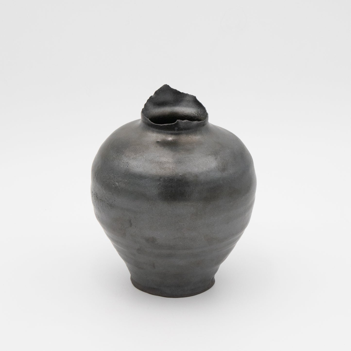 Lee Kawasaki | Rough Top Matte Black Vessel