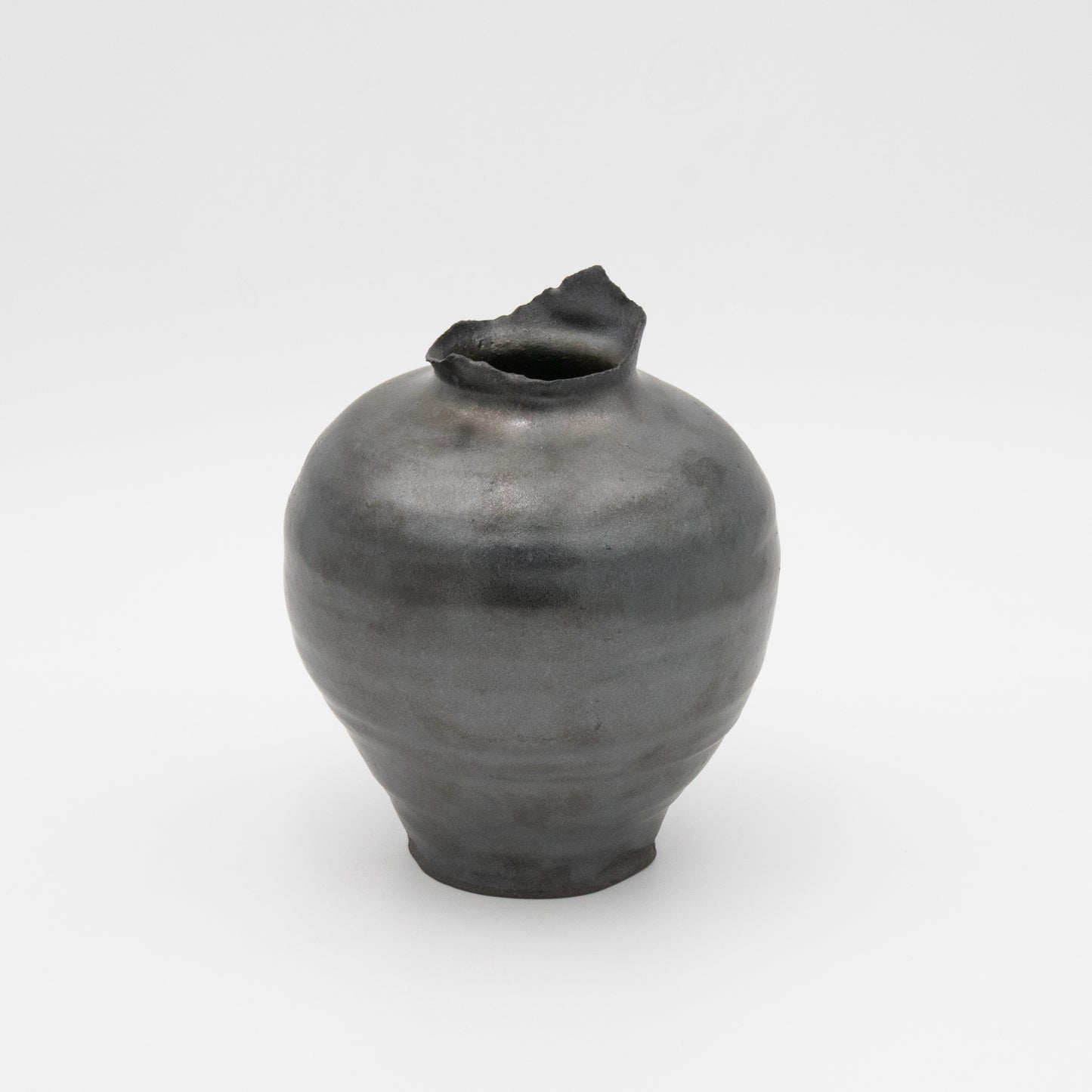 Lee Kawasaki | Rough Top Matte Black Vessel