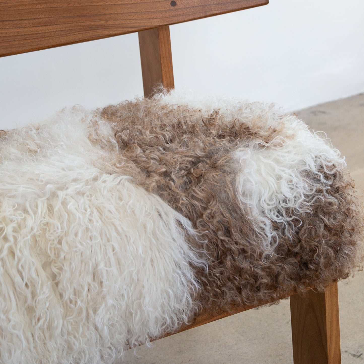 Dusty Deco | Easy Chair