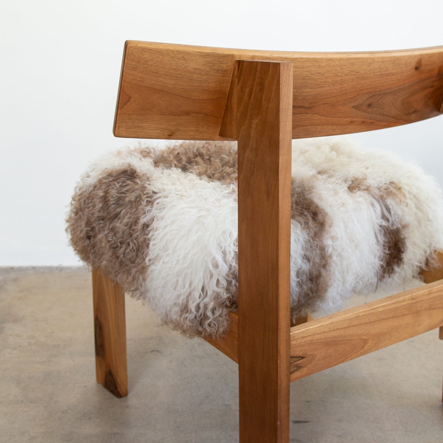 Dusty Deco | Easy Chair