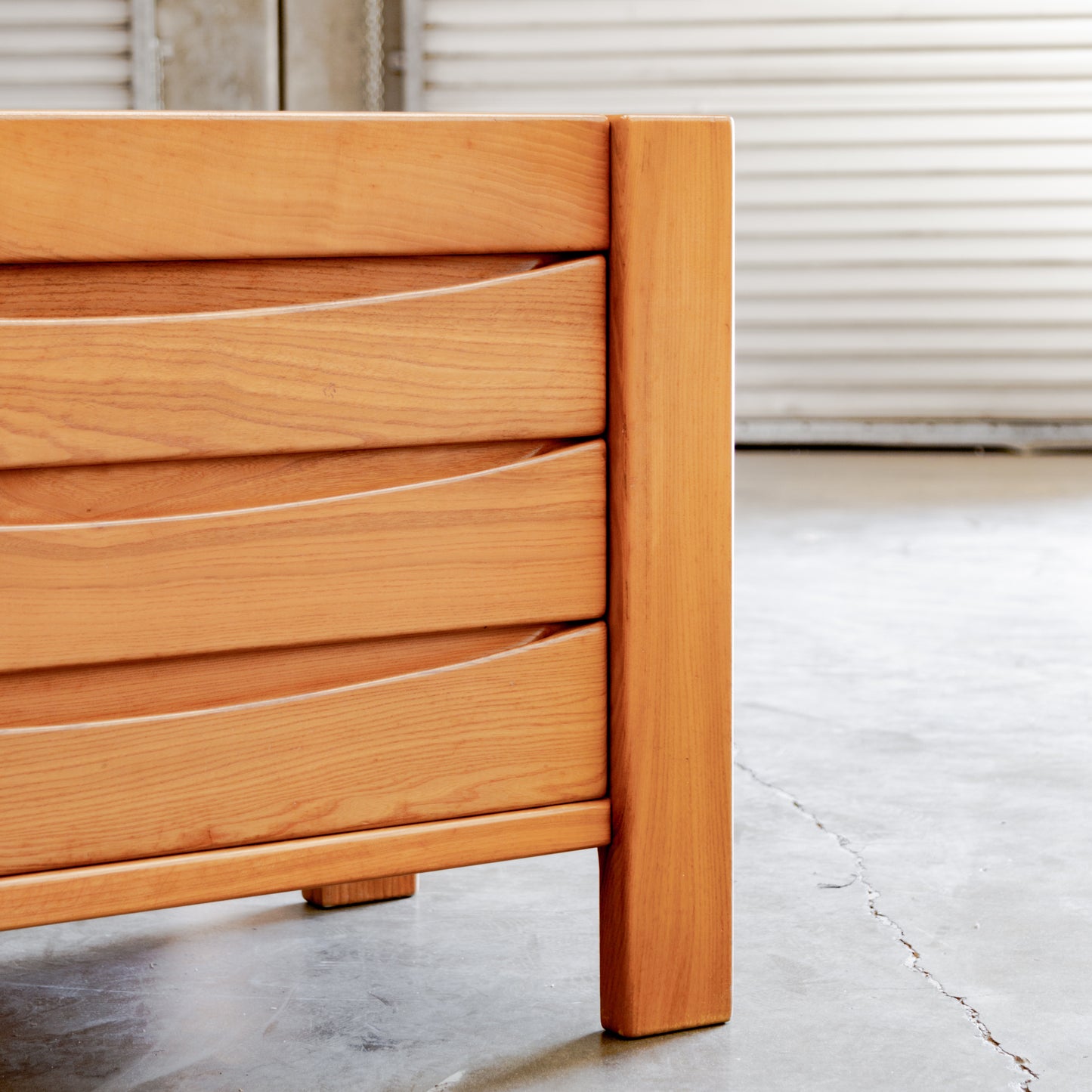 Maison Regain | Elm Wood Chests