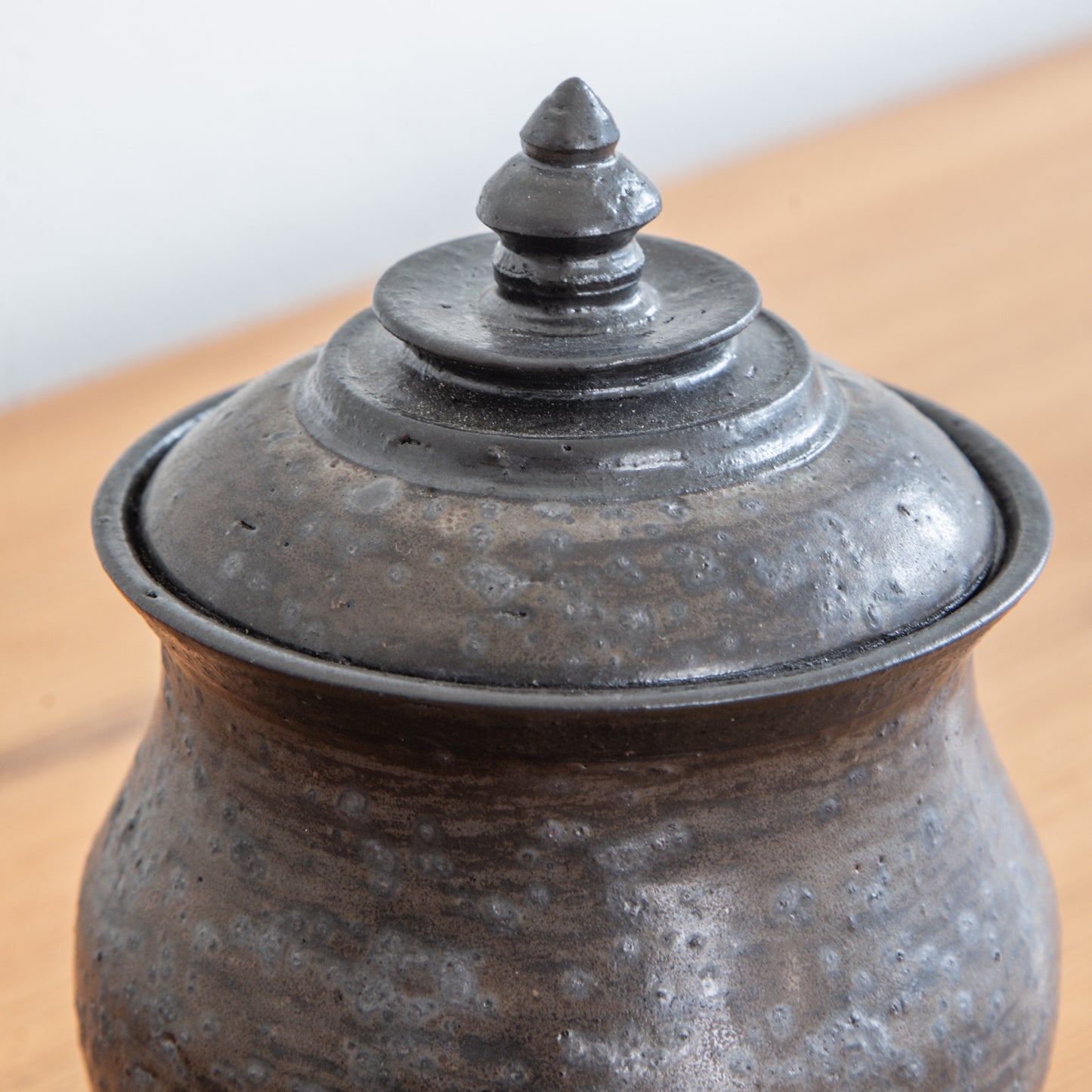 Lukas Weyandt | Small Lidded Stoneware Vessel