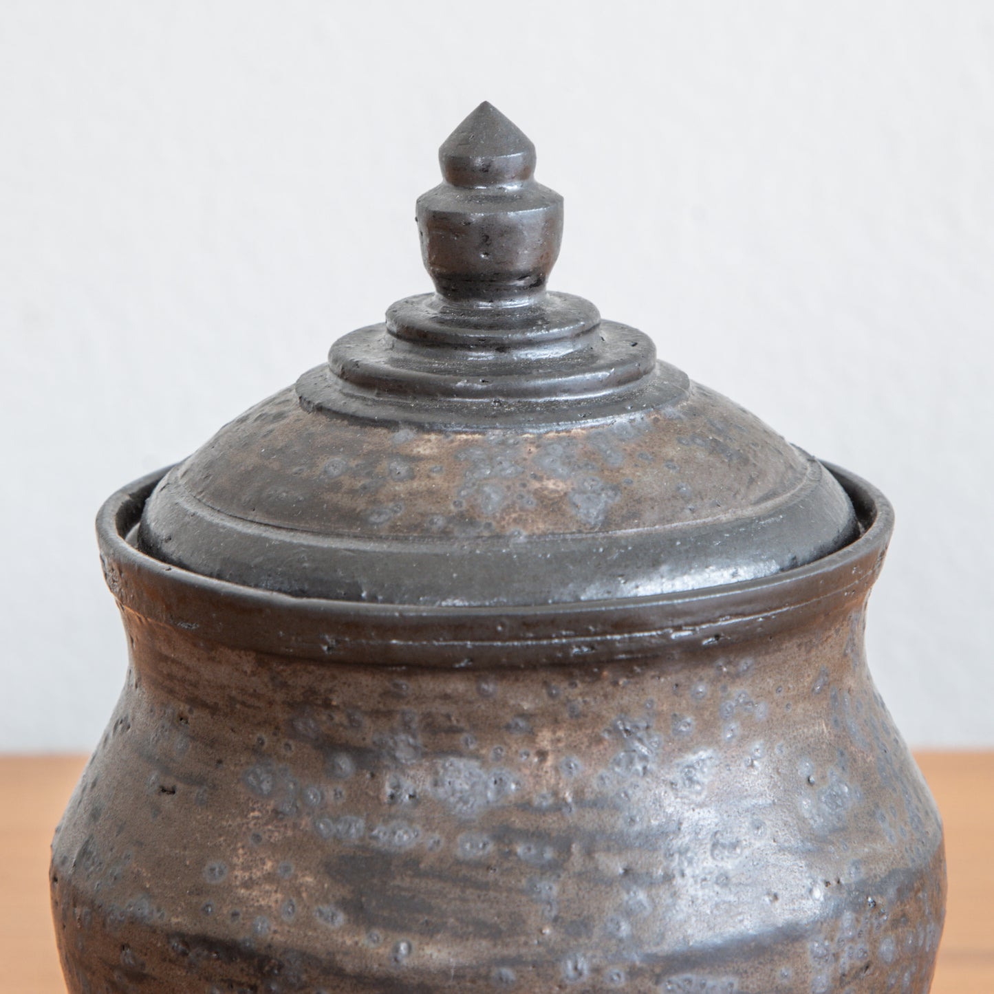Lukas Weyandt | Small Lidded Stoneware Vessel