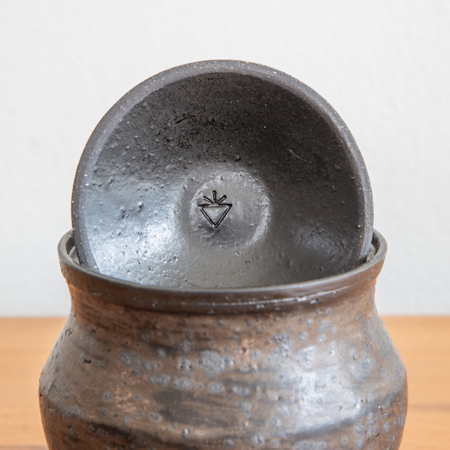 Lukas Weyandt | Small Lidded Stoneware Vessel