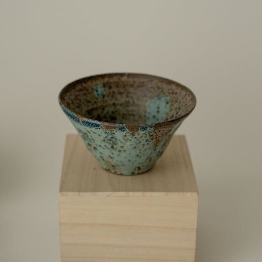 Studio Hanzashi | Small Coastal Tapered Bowl
