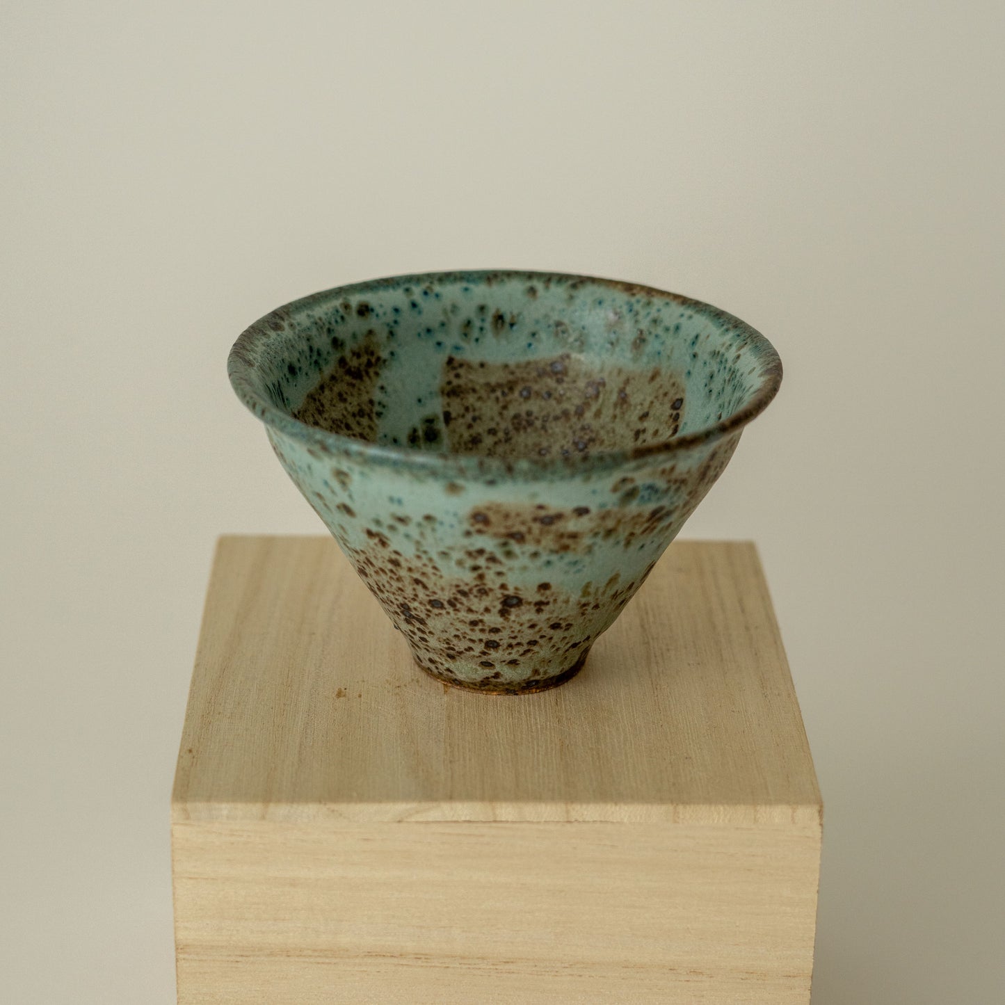 Studio Hanzashi | Small Coastal Tapered Bowl