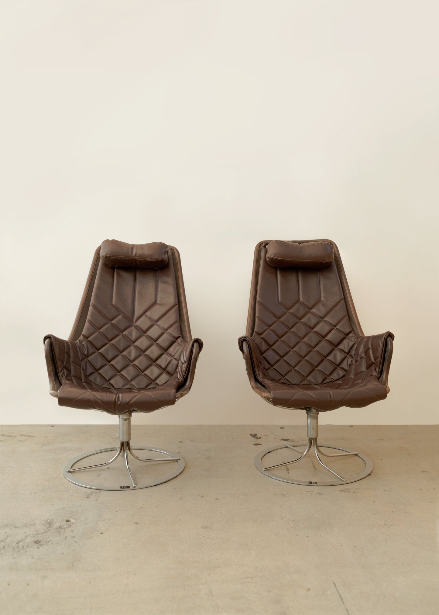 Bruno Mathsson | 'Jetson' Lounge Chairs