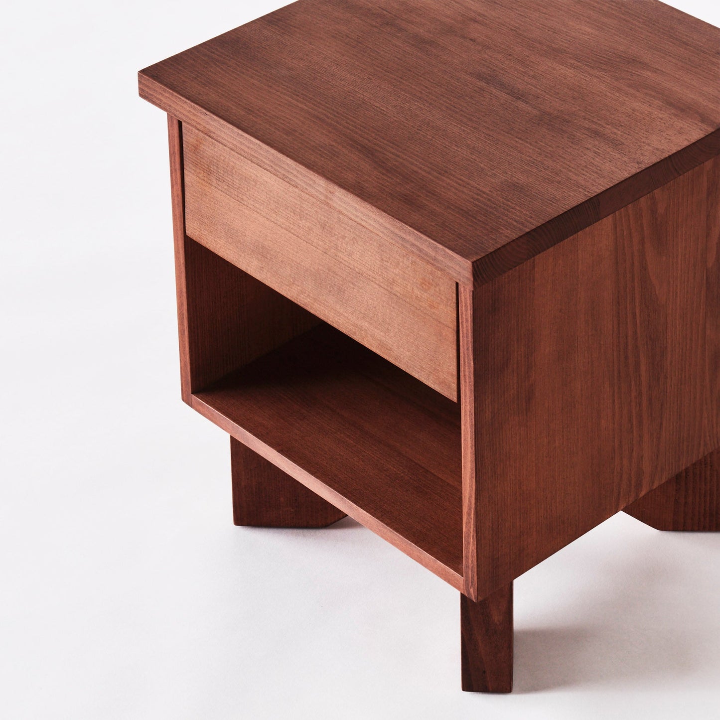 Dusty Deco | V Bedside Table Beech