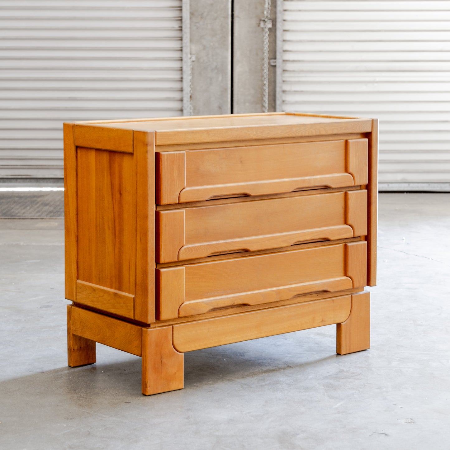 Maison Regain | Elm Wood Chest