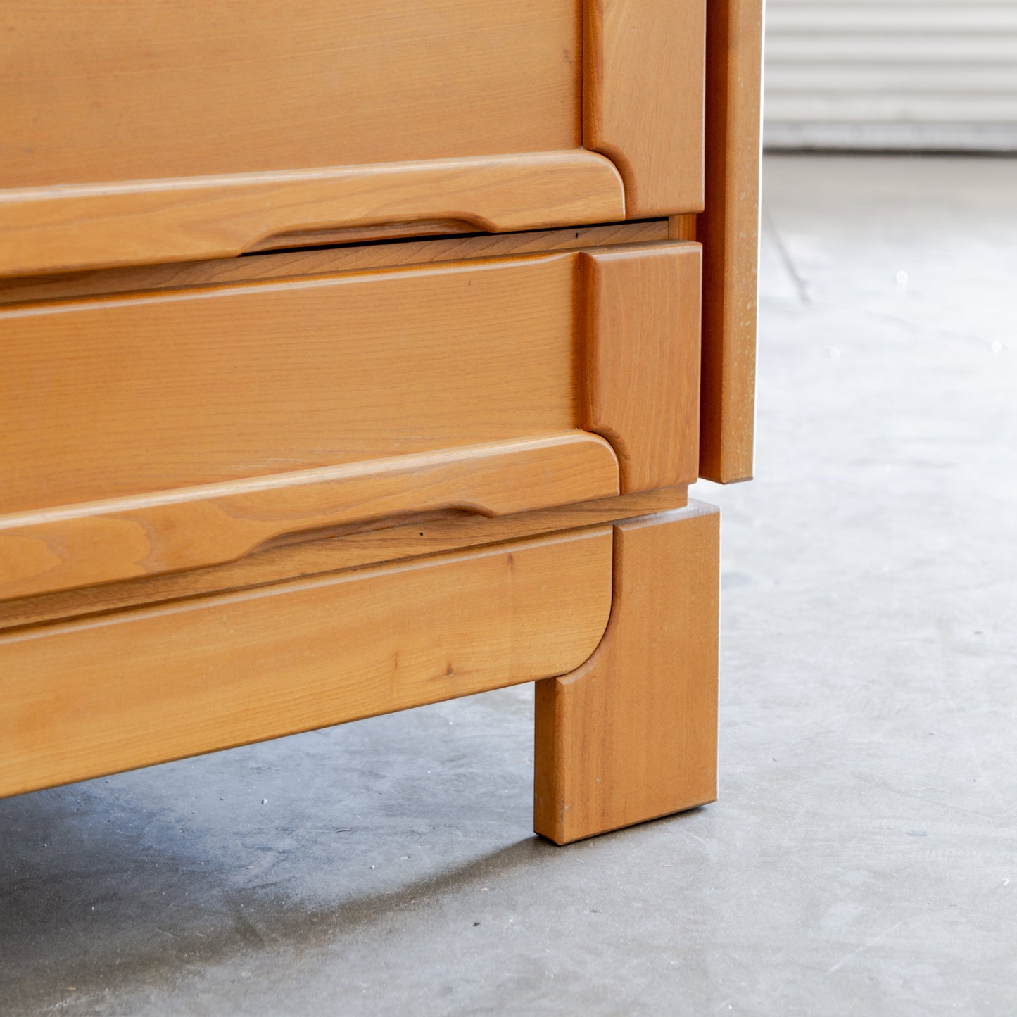 Maison Regain | Elm Wood Chest