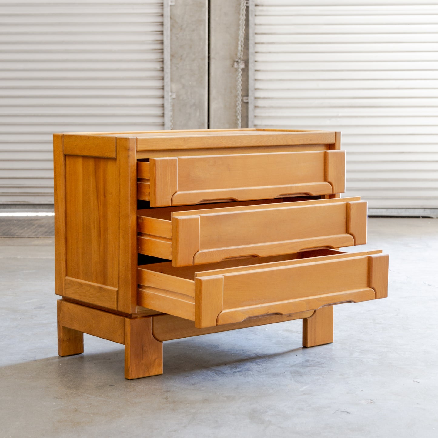 Maison Regain | Elm Wood Chest