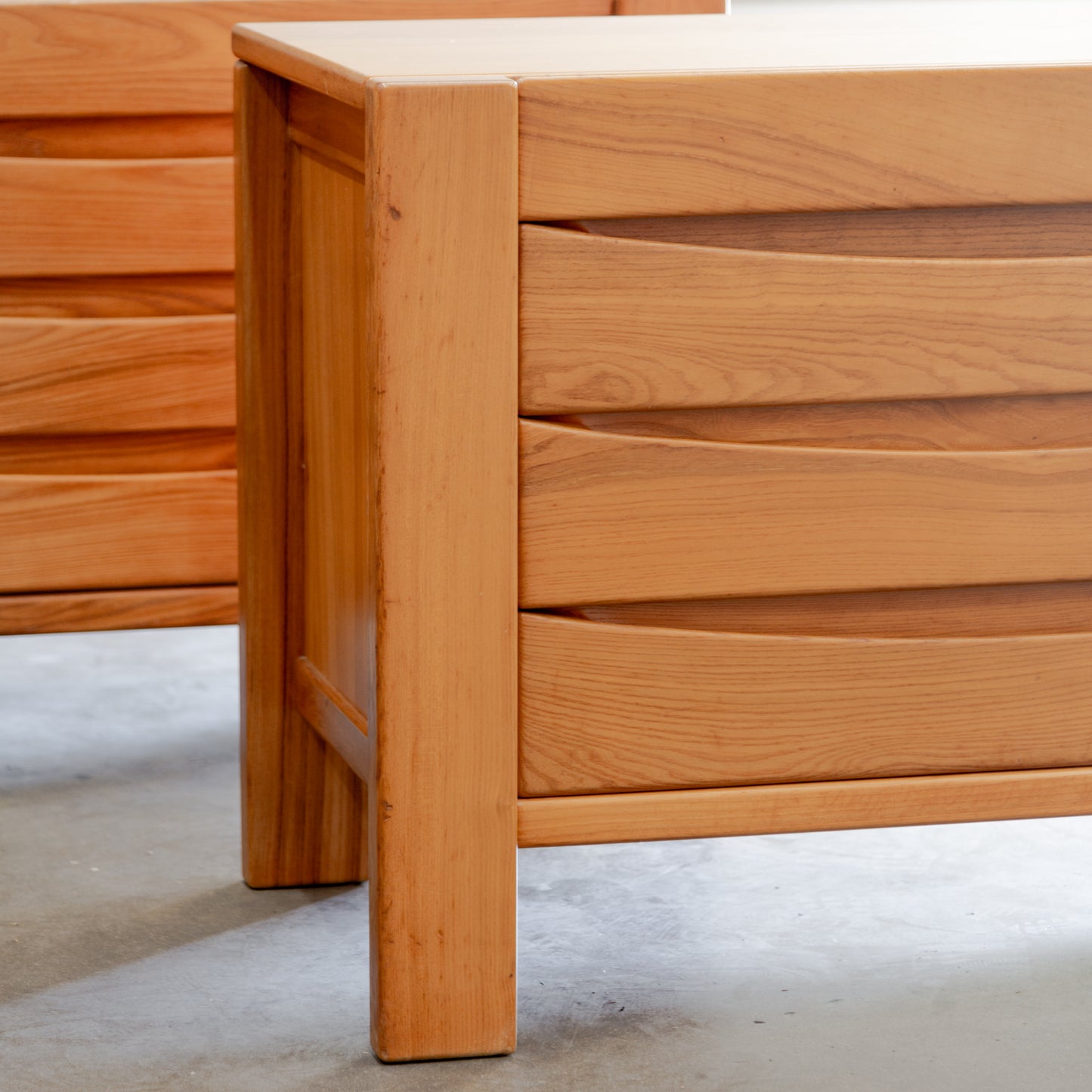 Maison Regain | Elm Wood Chests