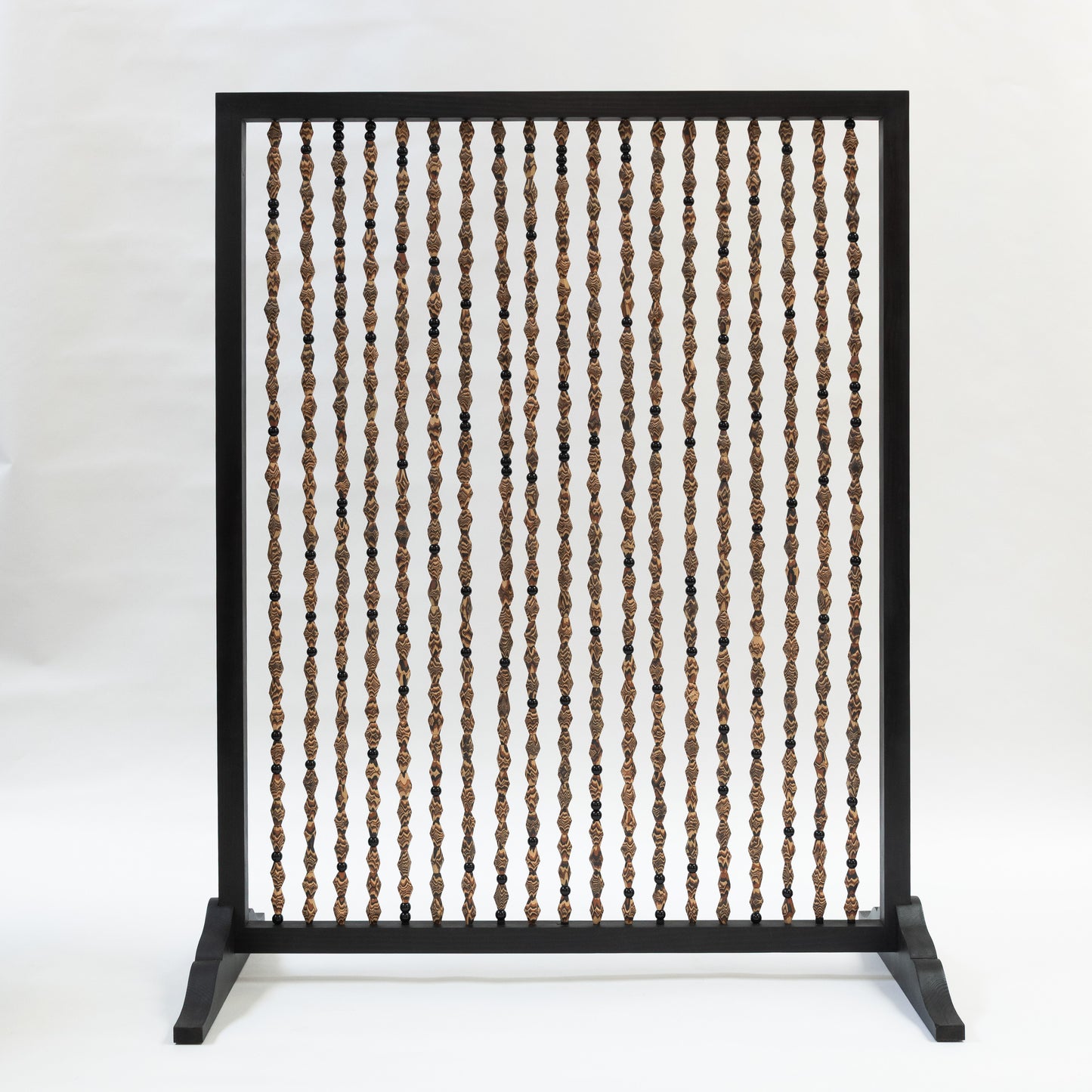 Hyunuko | Bead Screen - Black Frame