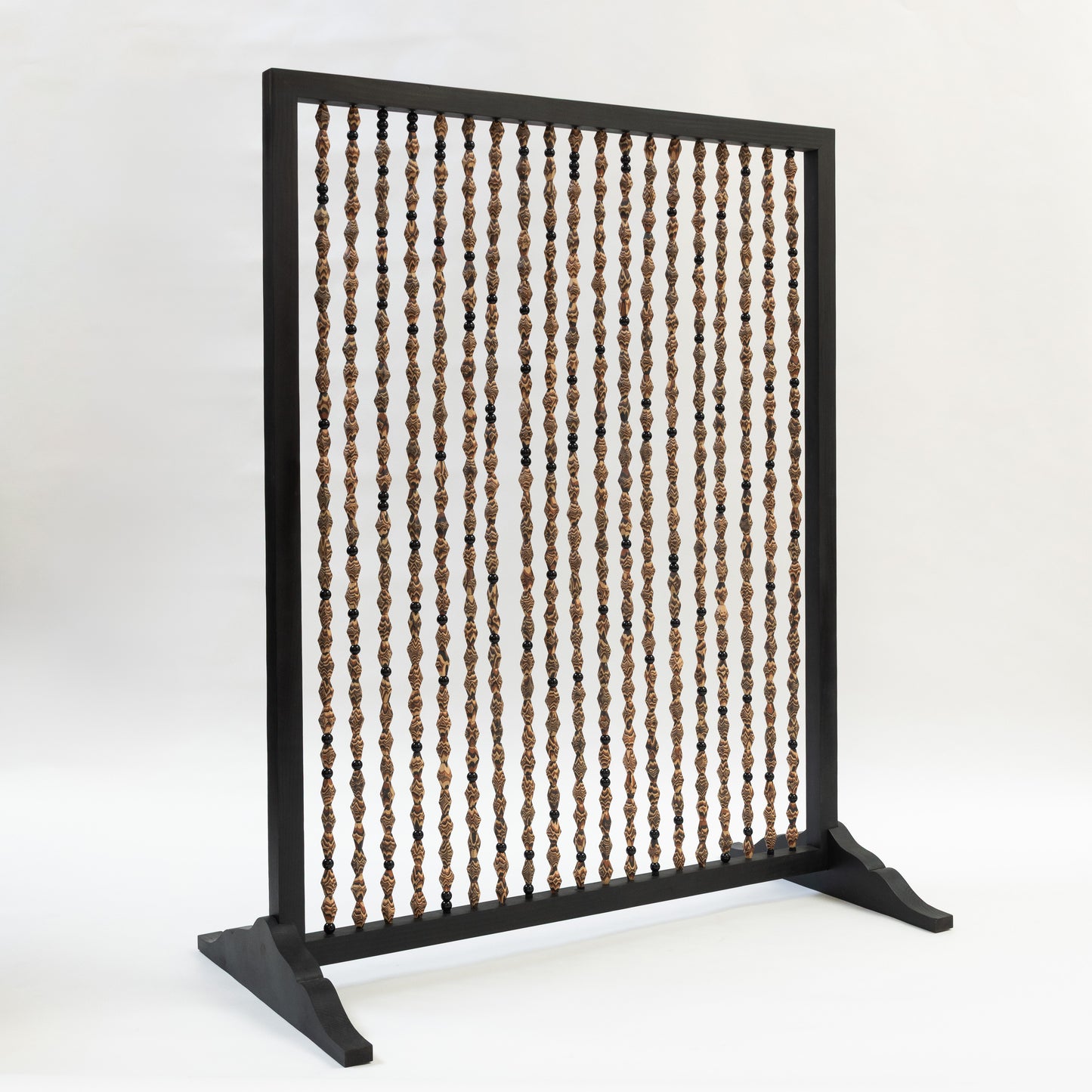 Hyunuko | Bead Screen - Black Frame