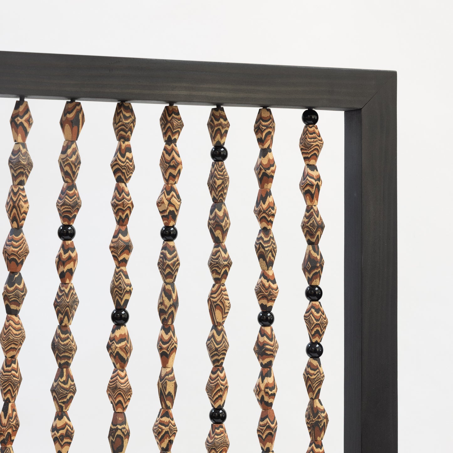 Hyunuko | Bead Screen - Black Frame