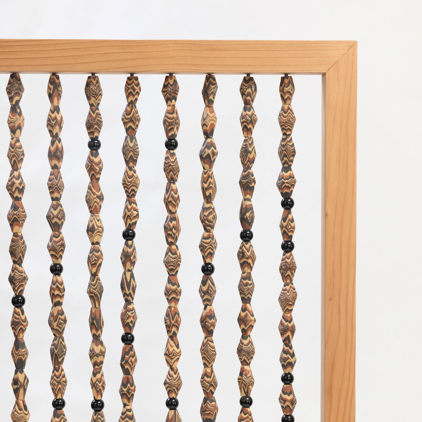 Hyunuko | Bead Screen - Light Frame