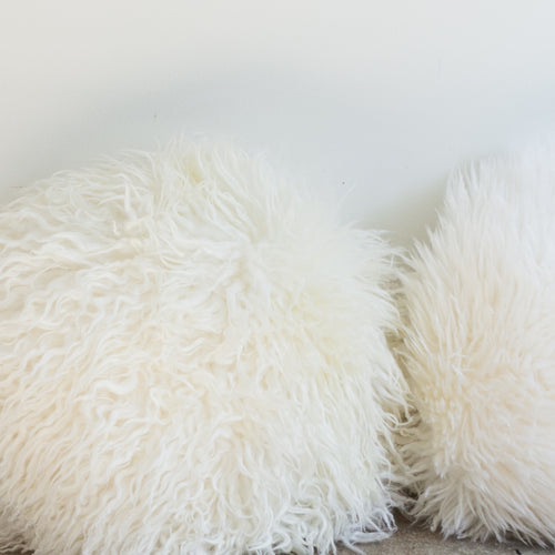 'The Cruinn' Round Sheepskin Pillow - Cream