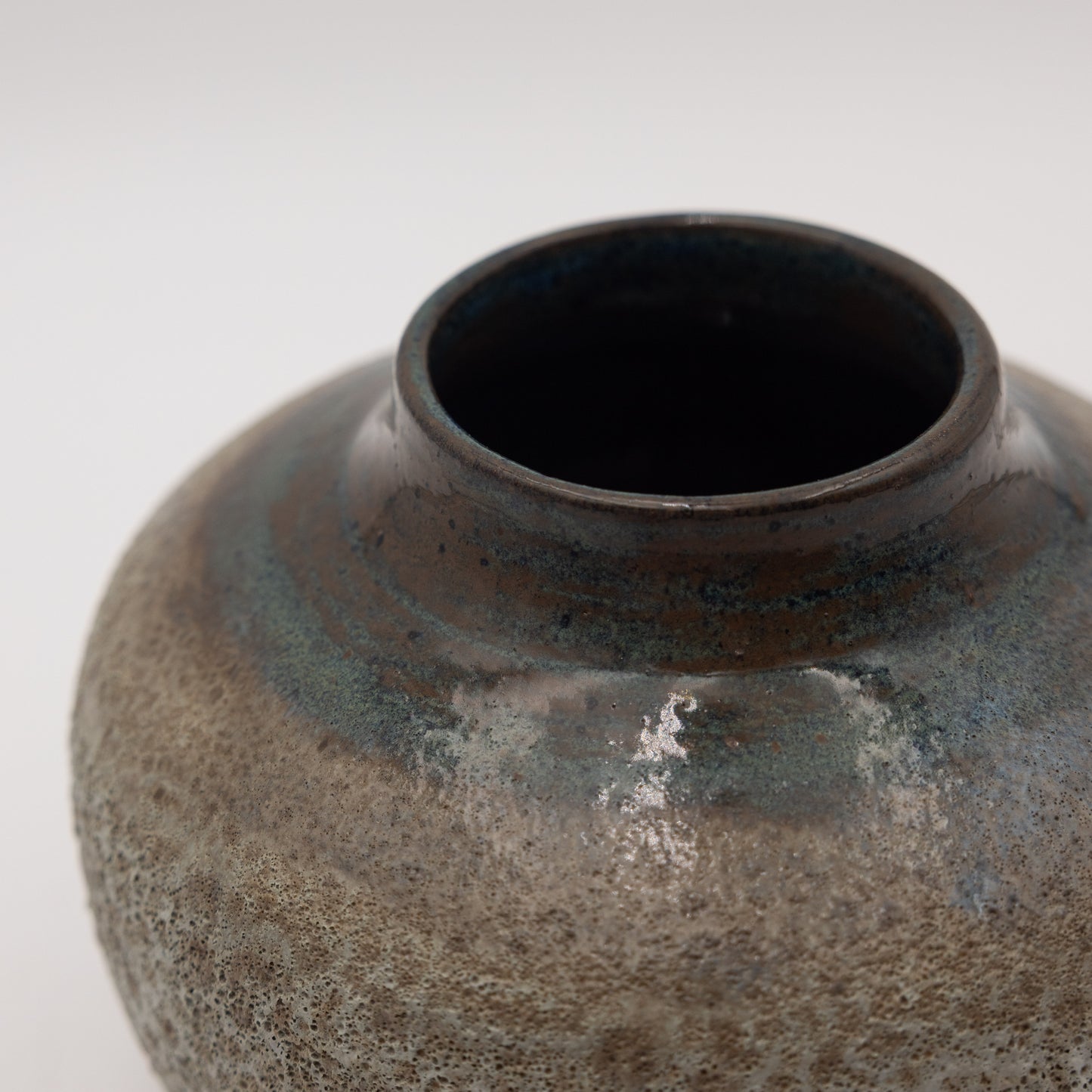 Alkimia Stoneware | Frost Vessel